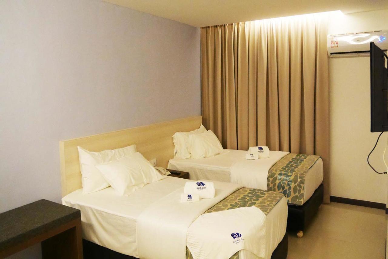 Samudra Hotel Kuching Bagian luar foto