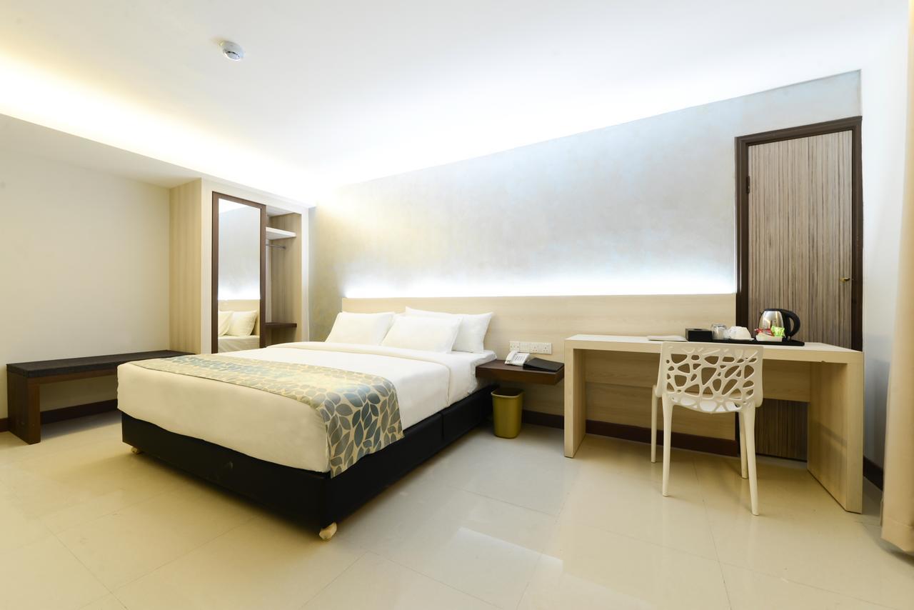 Samudra Hotel Kuching Bagian luar foto
