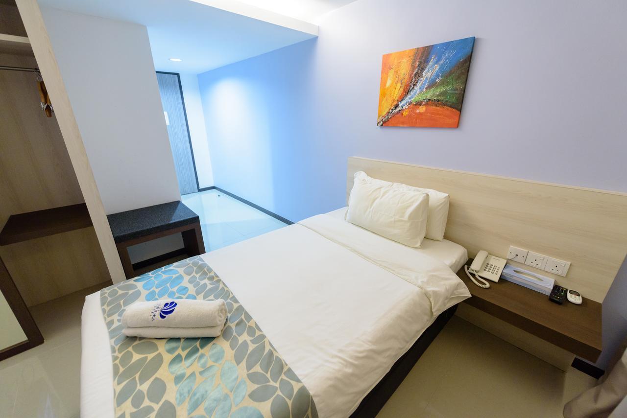 Samudra Hotel Kuching Bagian luar foto
