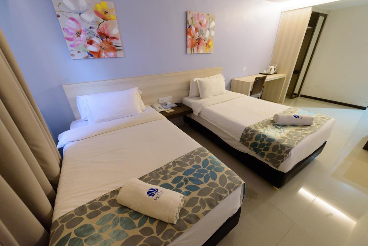 Samudra Hotel Kuching Bagian luar foto