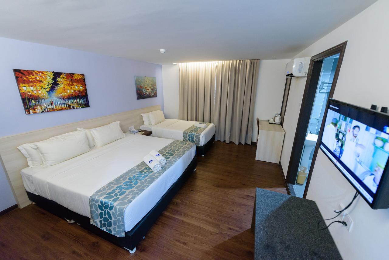 Samudra Hotel Kuching Bagian luar foto