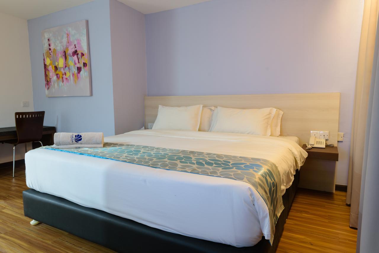 Samudra Hotel Kuching Bagian luar foto